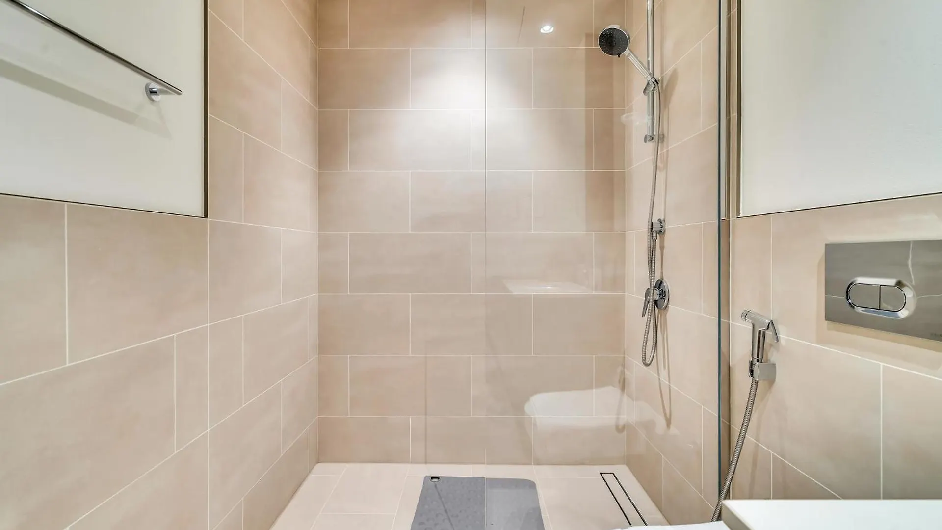 1-Bed At Creek Beach With Pool, Gym And Balcony Dubai 0*,  United Arab Emirates